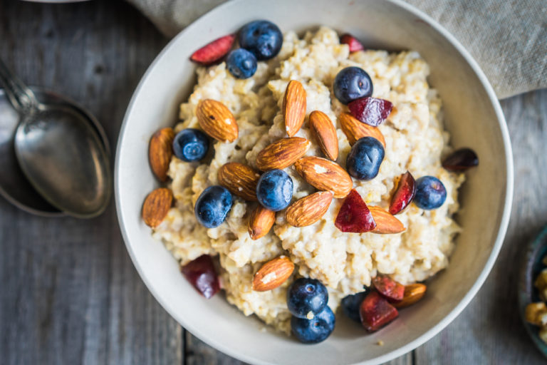 The Surprising Health Benefits of Oatmeal: Discover What Happens to Your Body When You Eat Oatmeal Every Day