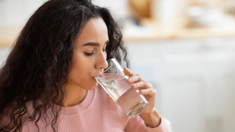 4 Morning Drinking Habits for a Healthy Gut