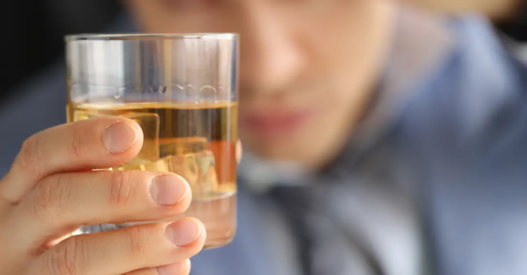 4 Worst Drinking Habits To Have if Dementia Runs in Your Family, Says Dietitian