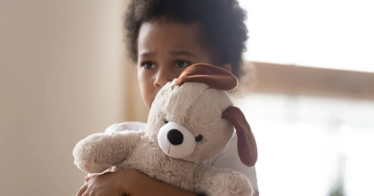 Overexplaining Linked to Childhood Trauma, According to Neuroscientist