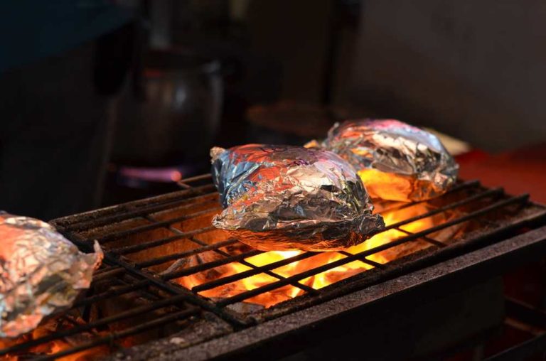 Is Cooking With Aluminum Foil Safe? An Insightful Look Into the Perils & Safer Alternatives