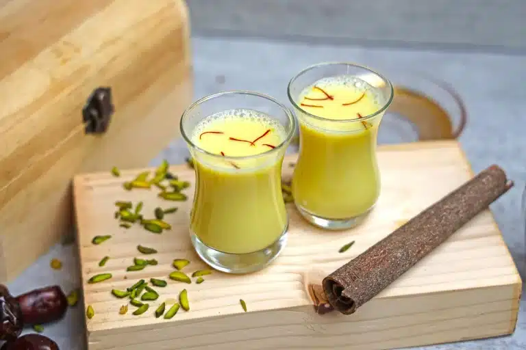 Coconut Milk and Turmeric: The Key to Restful Sleep and Fighting Inflammation Naturally