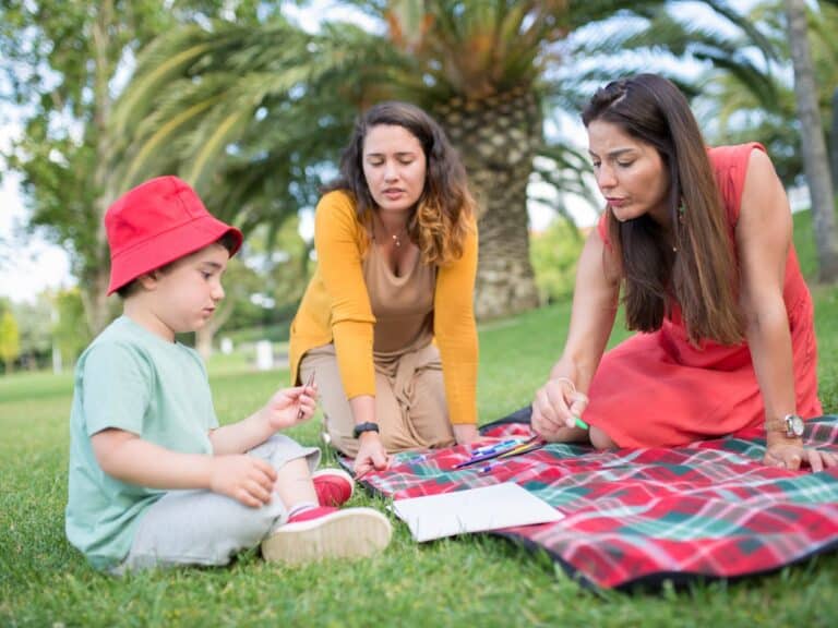 Aunts’ Secret Role in Raising Confident Daughters