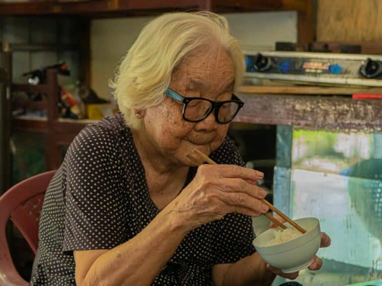 Research Shows Eating Alone Slowly Damages Nutrition and Physical Health in Older Adults