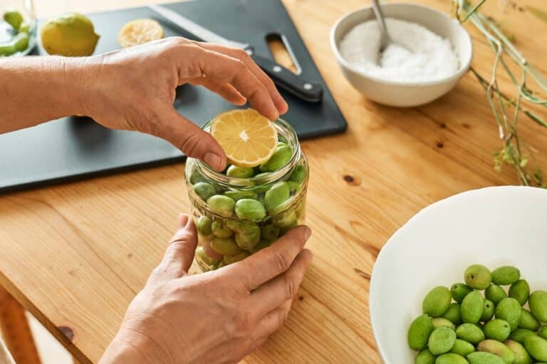 Here is Why You Should Actually Mix Lemon and Olive Oil